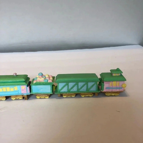 Vintage Christmas Decor - Picture 4 of 4